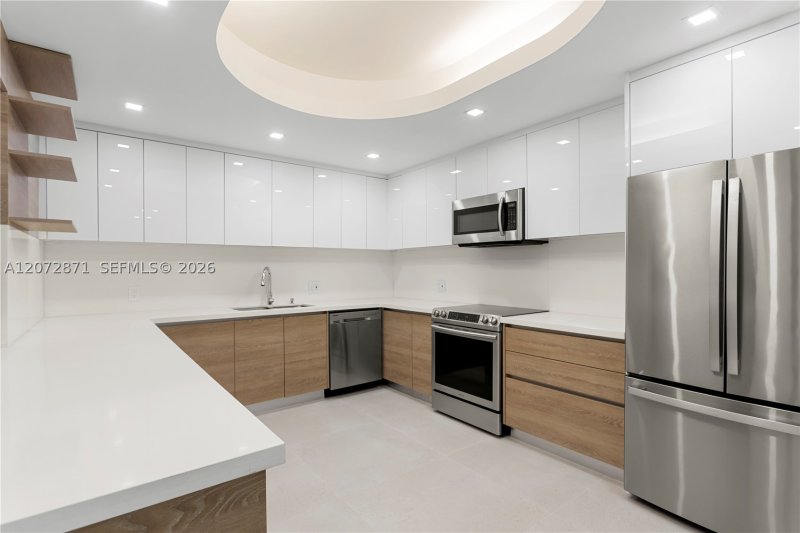 Condo for sale at 1000 Venetian Way 301/303