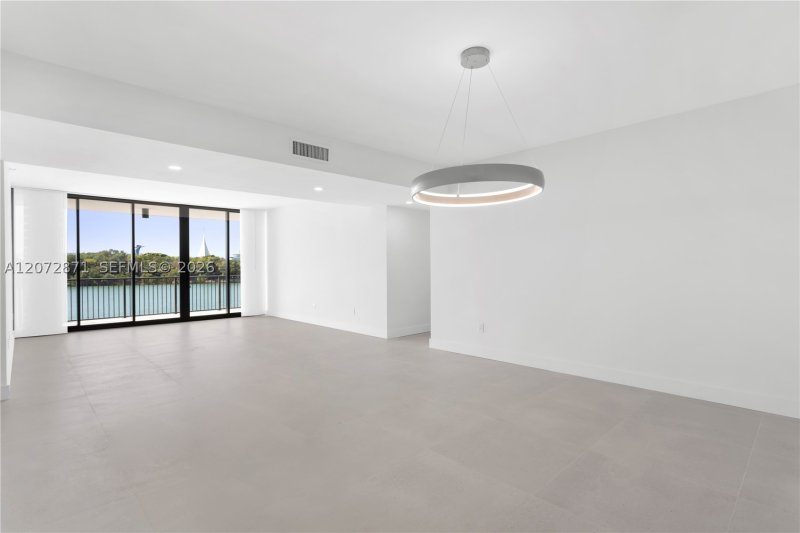 Condo for sale at 1000 Venetian Way 301/303