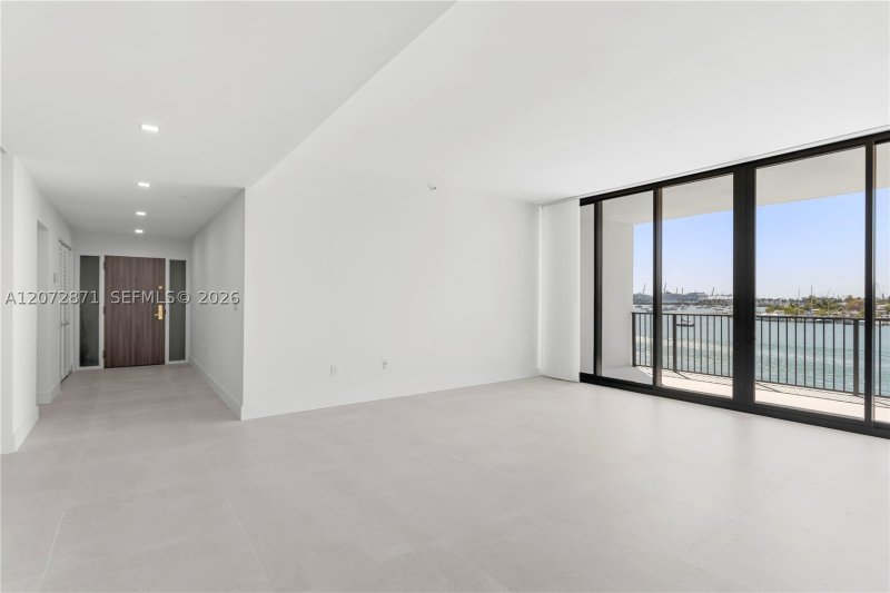 Condo for sale at 1000 Venetian Way 301/303