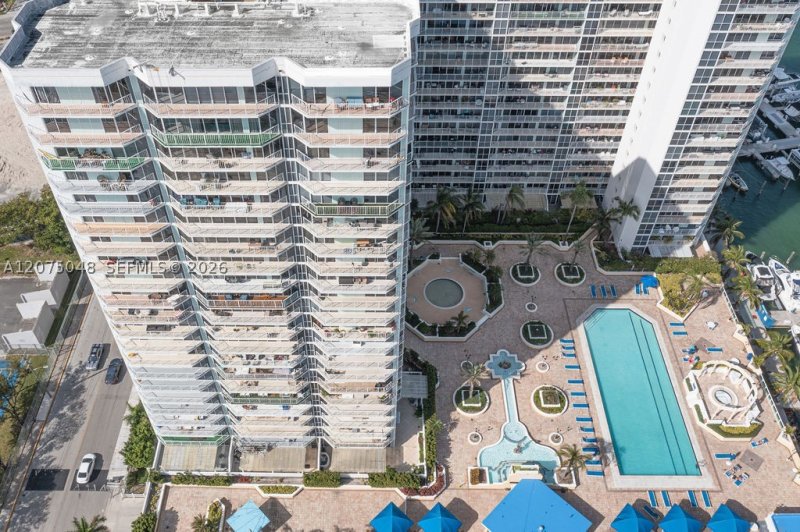Aluguel de apartamento no Grandview Palace PH206