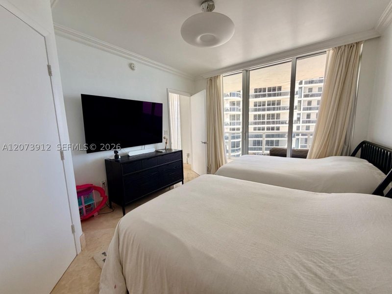Aluguel de apartamento no Beach Club Two 2108