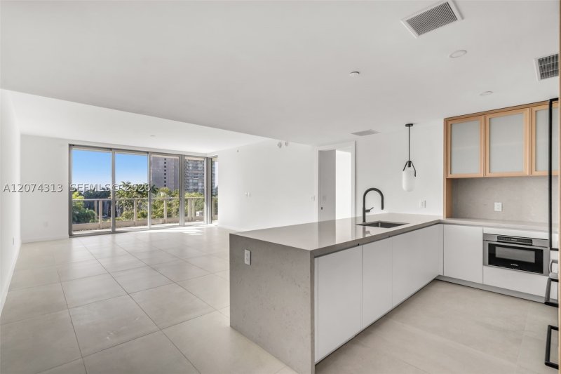Condo for sale at 2200 Brickell 416