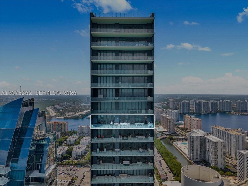 Comprar apartamento no Muse Sunny Isles Beach 4201