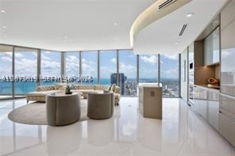 Aluguel de apartamento no Residences by Armani / Casa 5404