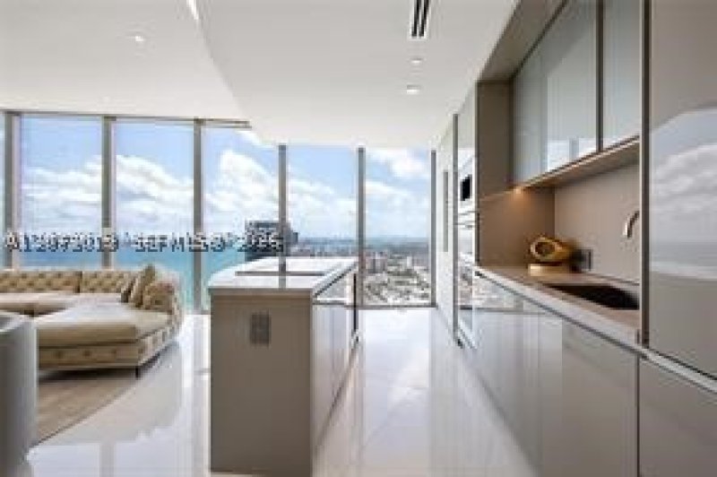 Aluguel de apartamento no Residences by Armani / Casa 5404