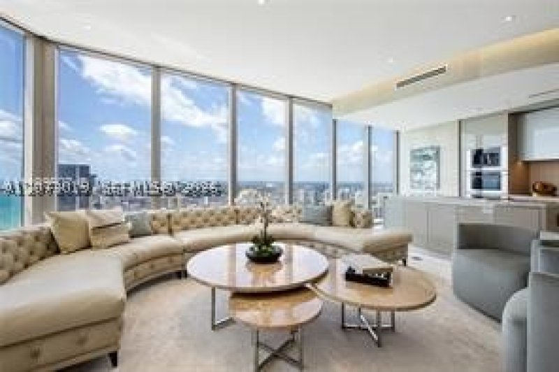Aluguel de apartamento no Residences by Armani / Casa 5404