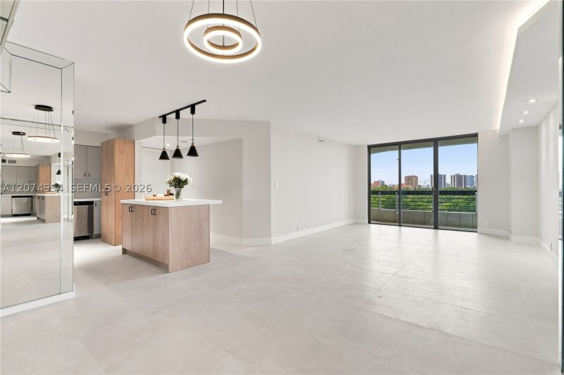Comprar apartamento en Mystic Pointe 500 808