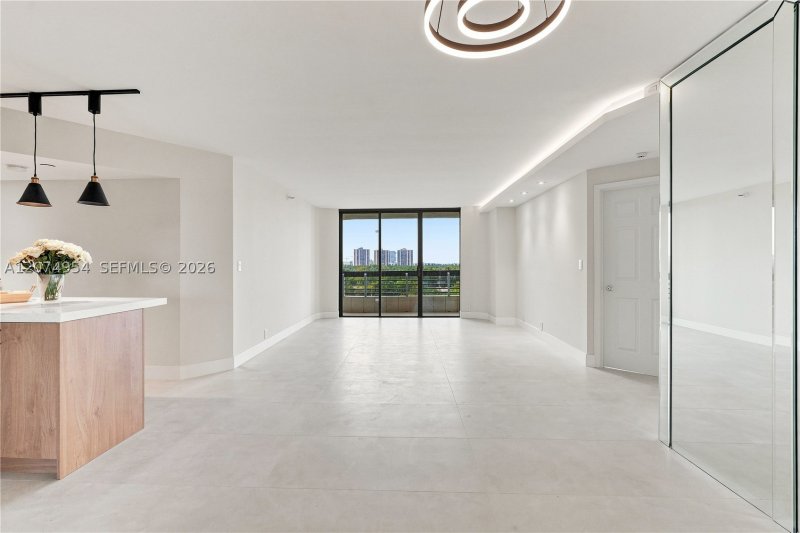 Comprar apartamento en Mystic Pointe 500 808