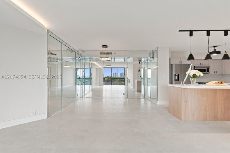 Comprar apartamento en Mystic Pointe 500 808