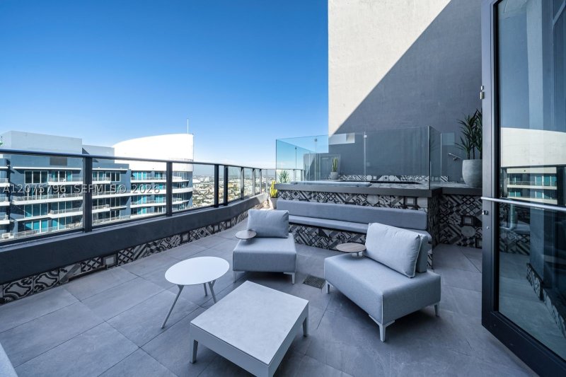Comprar apartamento en Dua Miami - SLS Brickell Condo UPH4
