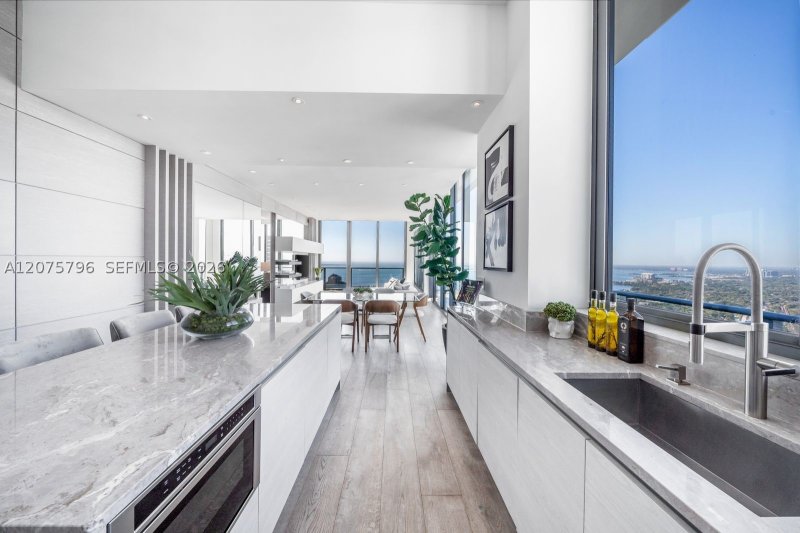 Comprar apartamento en Dua Miami - SLS Brickell Condo UPH4