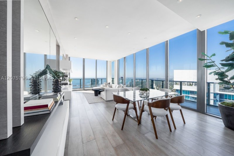 Comprar apartamento en Dua Miami - SLS Brickell Condo UPH4