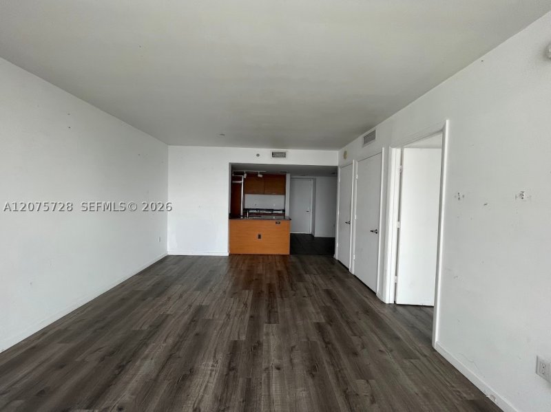 Apartment for rent at 50 Biscayne 4105