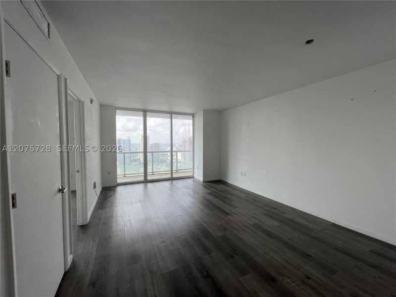 Apartment for rent at 50 Biscayne 4105