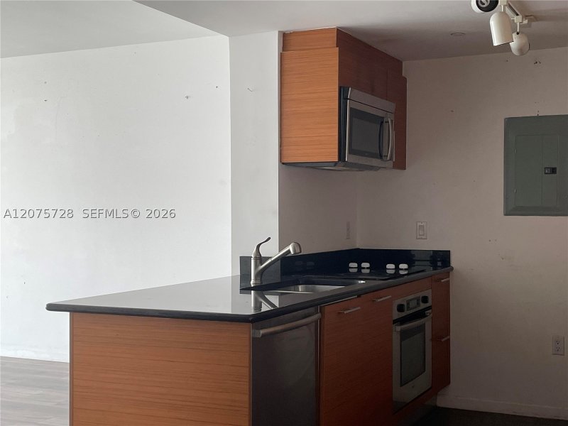 Apartment for rent at 50 Biscayne 4105