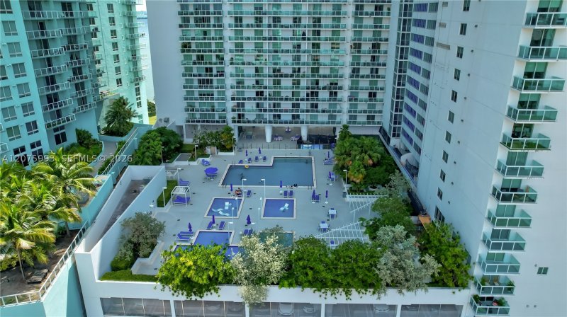 Apartment for rent at 1800 Club 2108