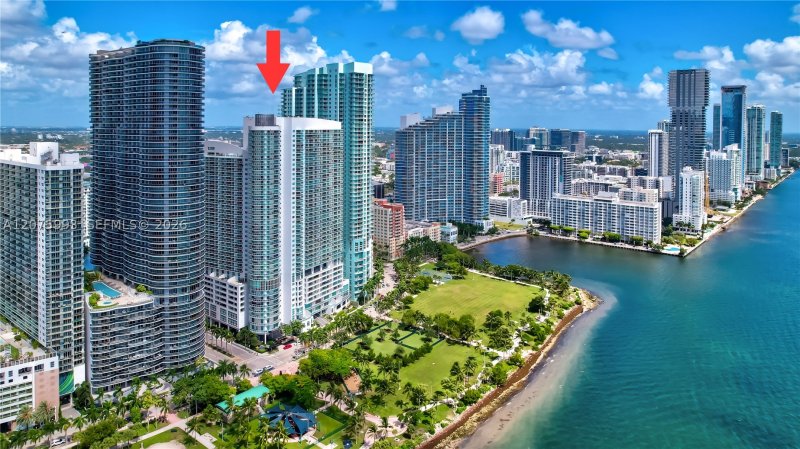 Apartment for rent at 1800 Club 2108