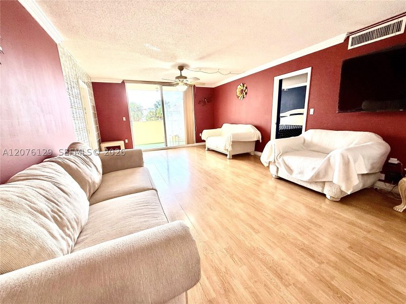 Property photo # 11