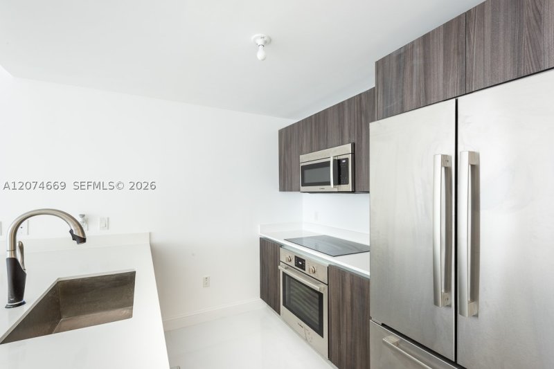Condo for sale at Aria on The Bay 1907