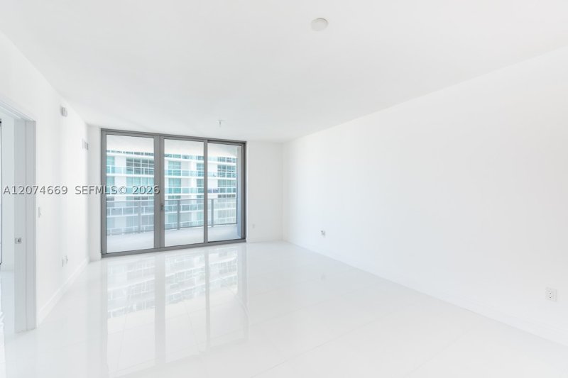 Condo for sale at Aria on The Bay 1907