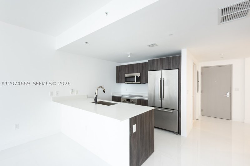Condo for sale at Aria on The Bay 1907