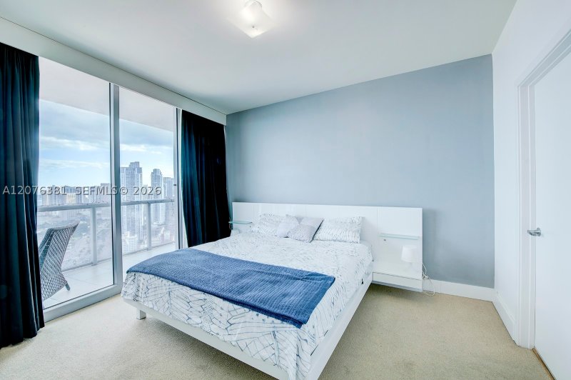 Comprar apartamento en Marina Blue 4007