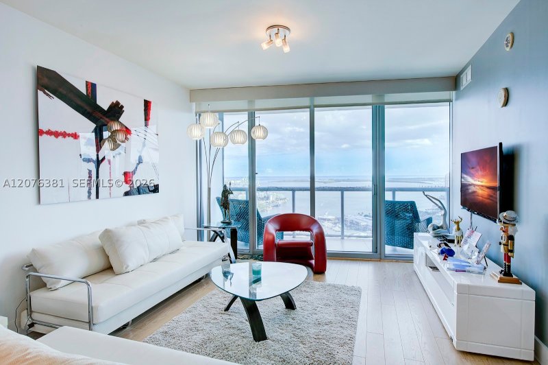 Comprar apartamento en Marina Blue 4007