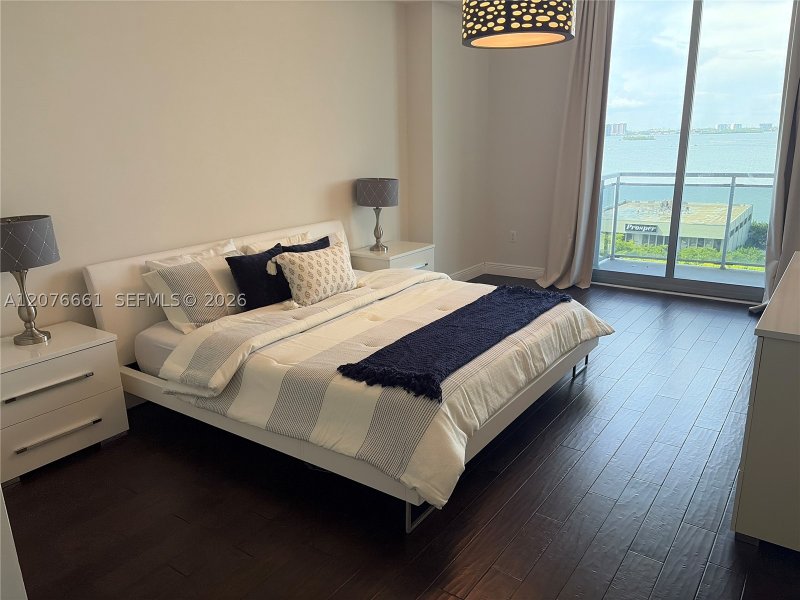 Aluguel de apartamento no The Lexi 807