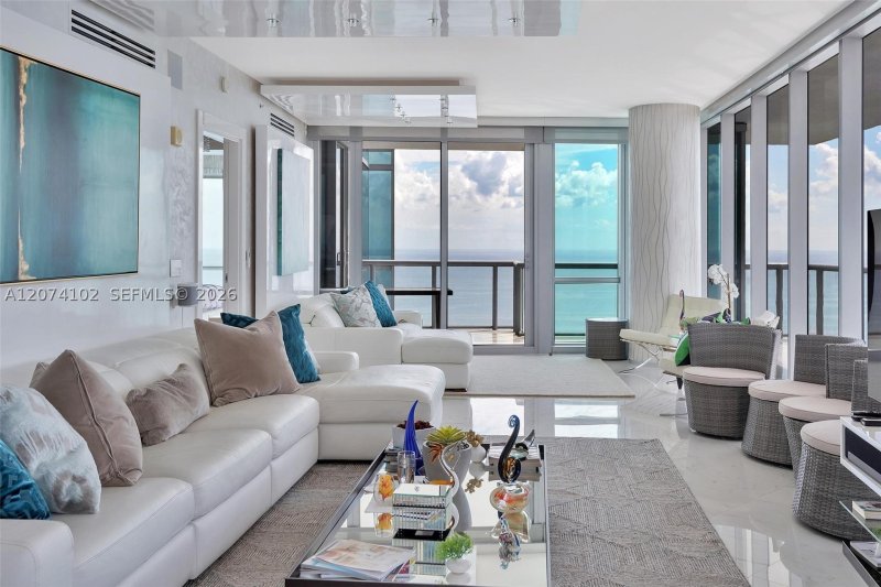 Alquiler de apartamento en Jade Ocean 4201