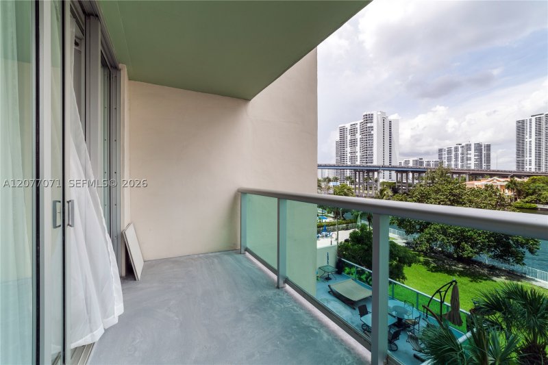 Property photo # 9