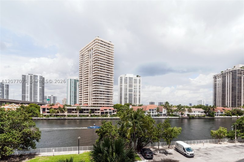 Property photo # 4