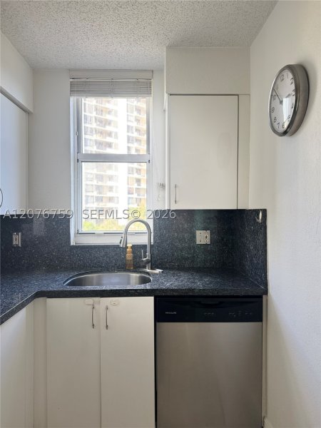 Comprar apartamento no Isola Brickell Key 601