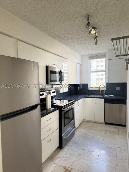 Comprar apartamento no Isola Brickell Key 601