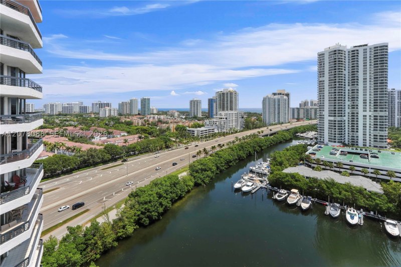 Comprar apartamento no Mystic Pointe 600 1911
