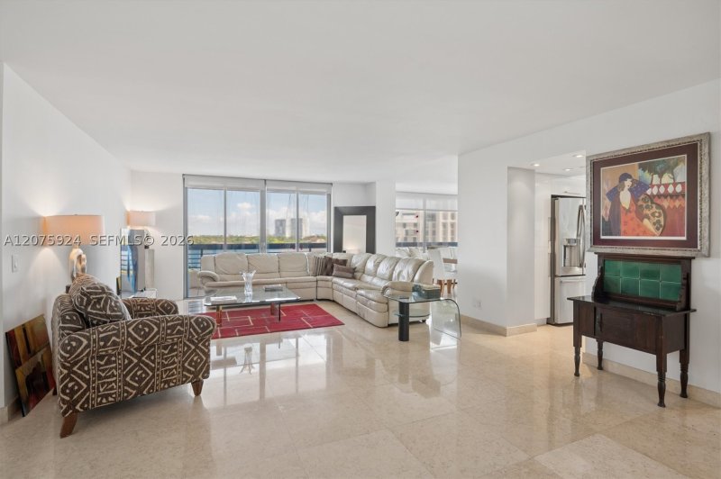 Condo for sale at Mystic Pointe 400 805