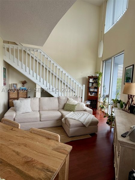Property photo # 10