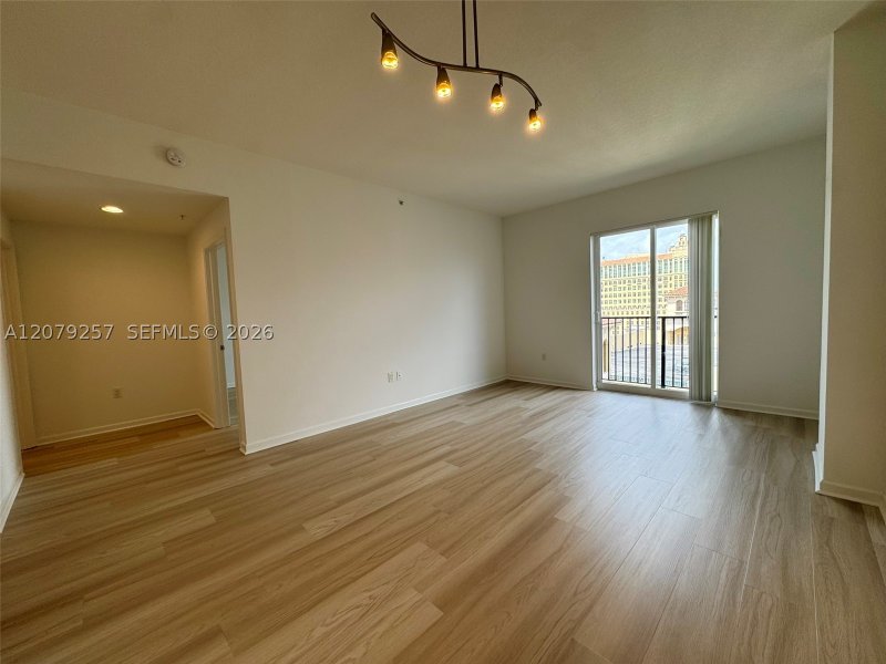 Ten Aragon Apt #1008