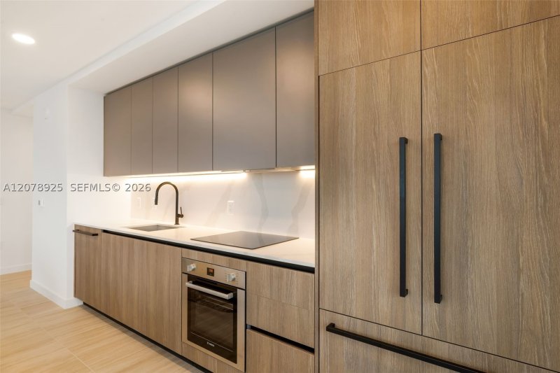 Condo for sale at 72 Park Miami Beach PH02