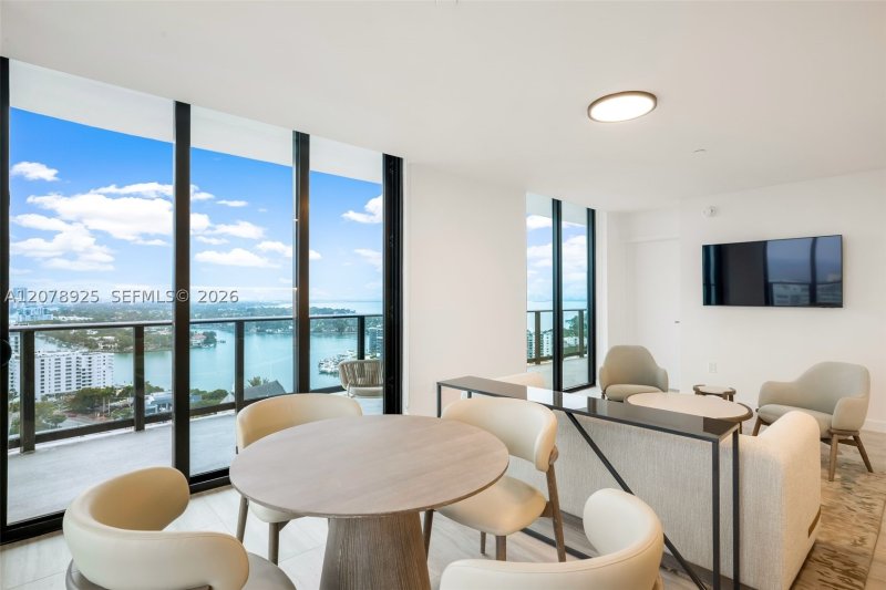 Condo for sale at 72 Park Miami Beach PH02