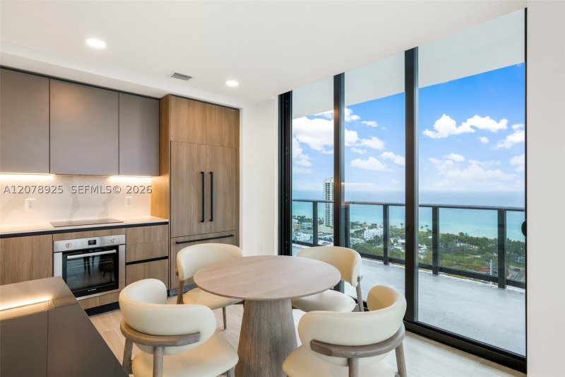 Condo for sale at 72 Park Miami Beach PH02