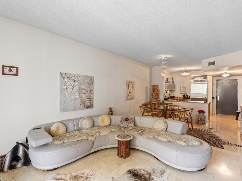 Comprar apartamento no Sayan 2403