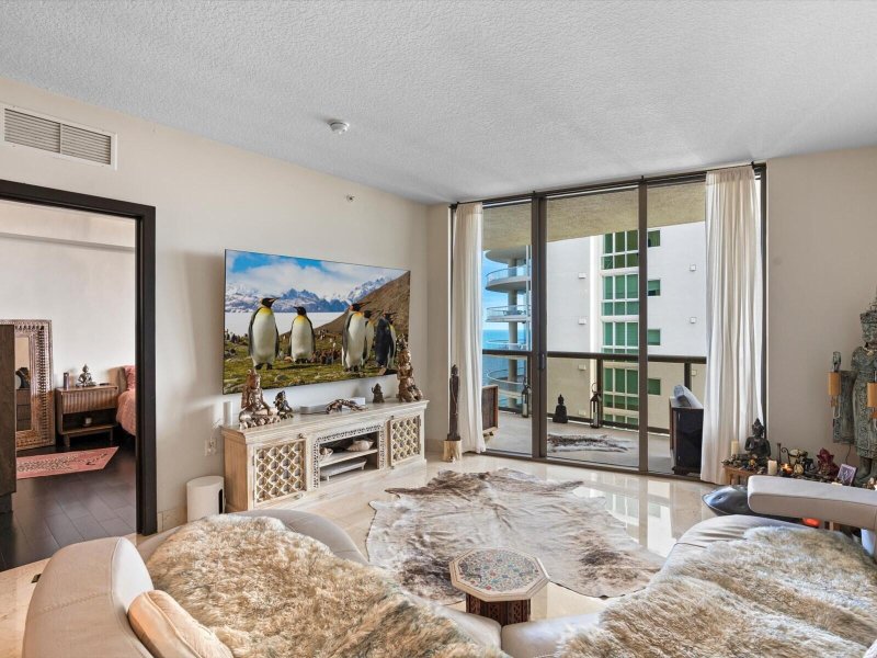 Comprar apartamento no Sayan 2403