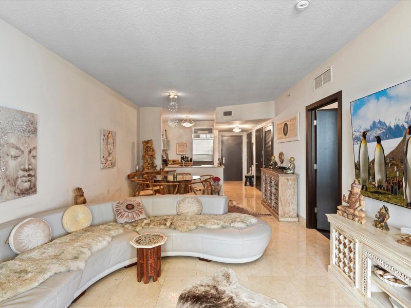 Comprar apartamento no Sayan 2403