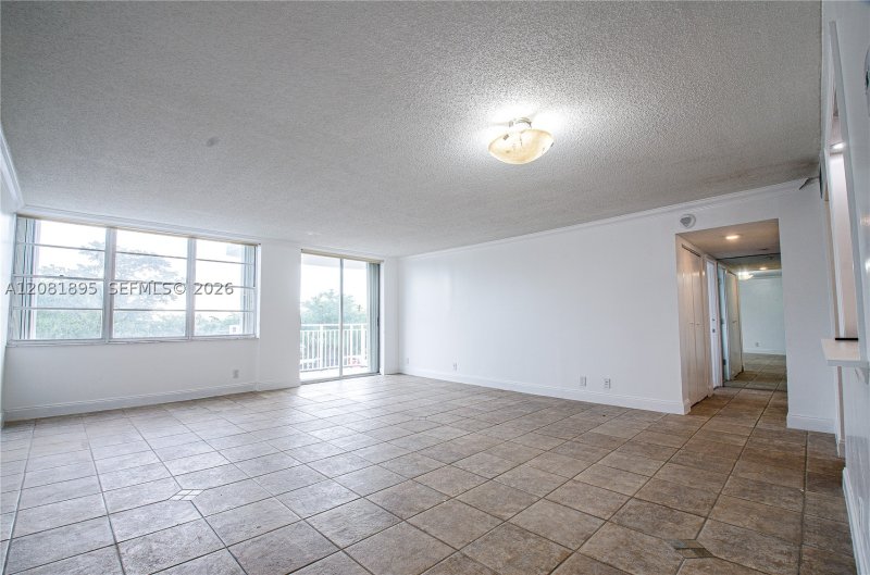Comprar apartamento en Bayview Towers B305