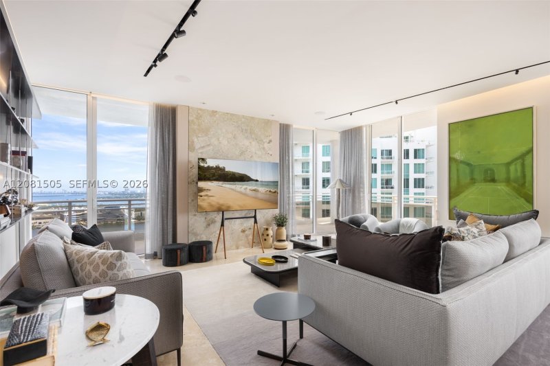 Condo for sale at Carbonell 3708