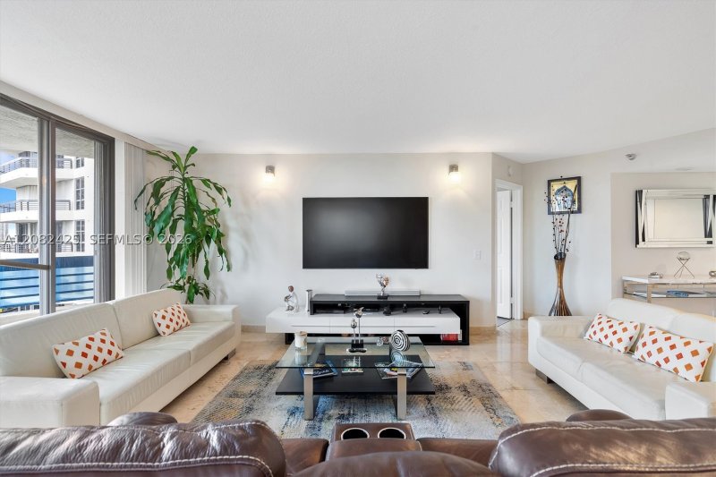 Property photo # 11
