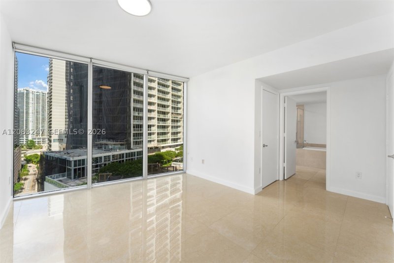 Apartment for rent at Icon Brickell Tower II 1811