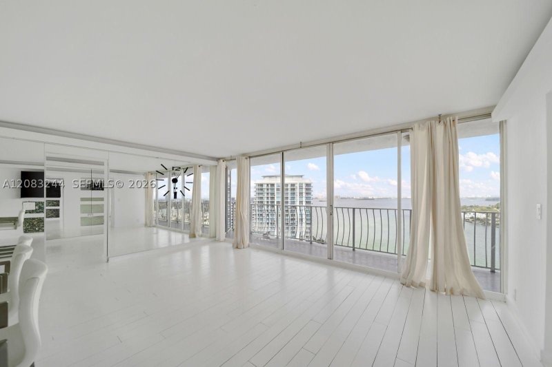 Apartment for rent at Grandview Palace 2016