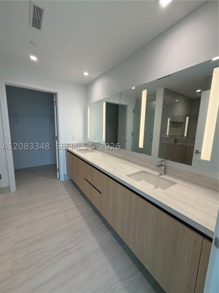 Alquiler de apartamento en One Park Tower by Turnberry 2307