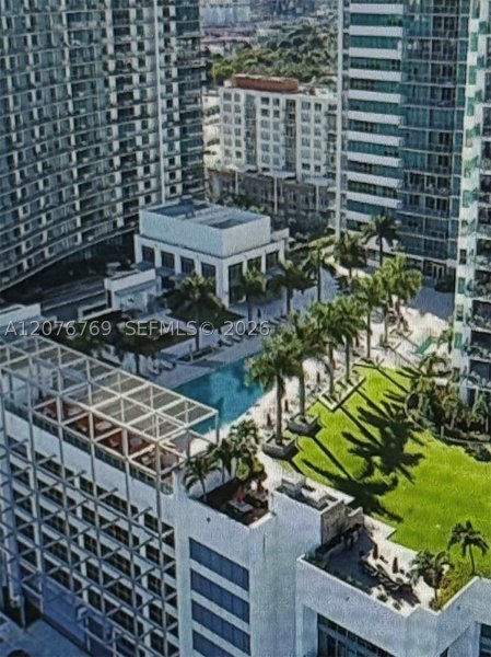 Alquiler de apartamento en Midtown Miami 4 H2702